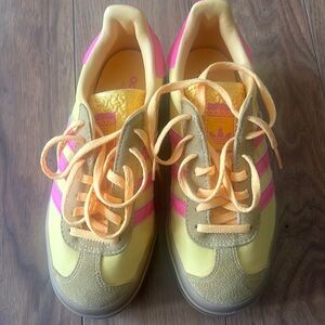 Adidas Gazelle PlatformVibrant Yellow and Pink Shoes size 5 women’s like new